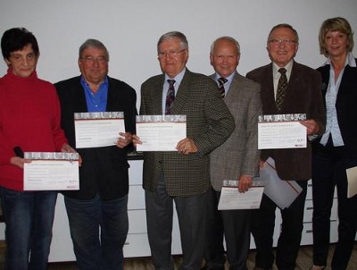 Ehrungen bei der CDU Heuchelheim: (von links) Heidemarie Herteux, Karl Ludwig Weller, Karl Hampe, Klaus Coburger, Gustav Schwarzer und Christel Gontrum. (Foto: mo)